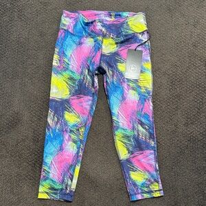 Colourful 90 Degree Capri leggings sz Medium BNWT
